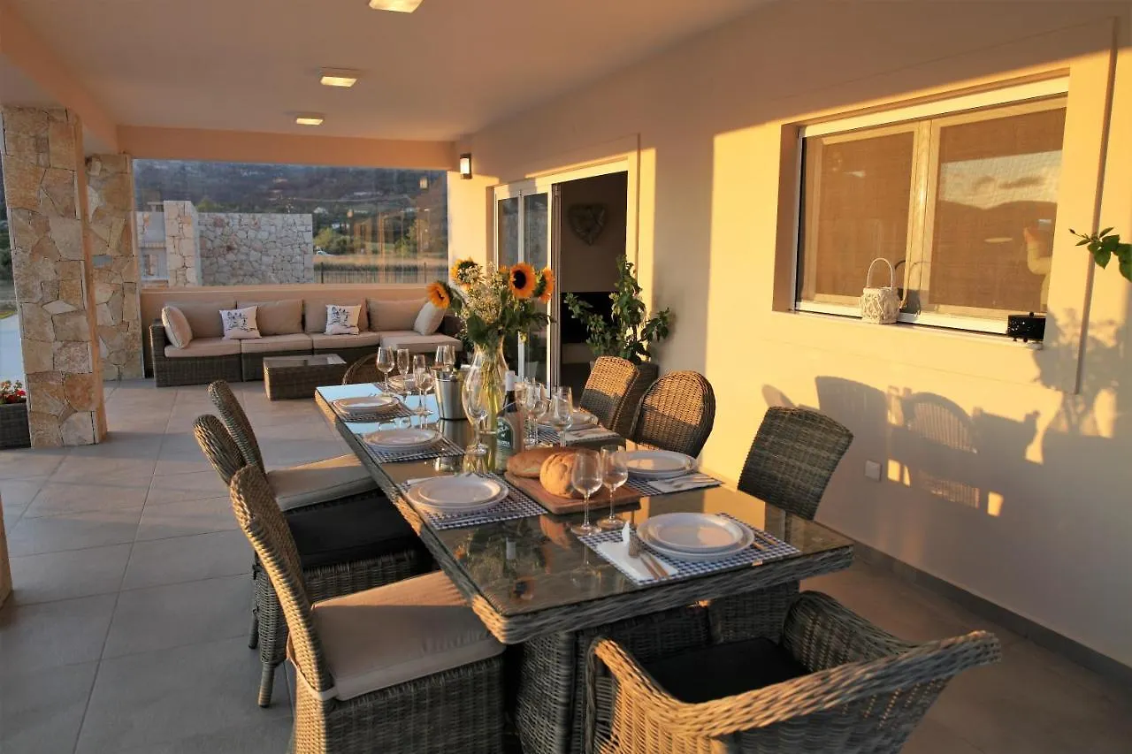 Villa Darymine Skala
